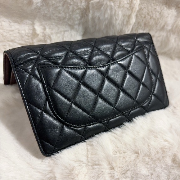 Chanel Quilted Yen Wallet - Picture 9 of 13